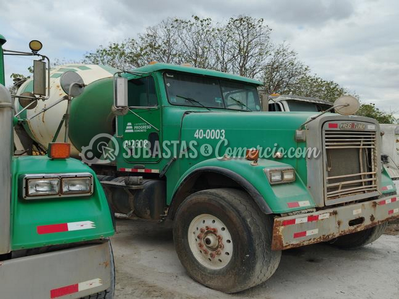 TRACTOCAMIÓN FREIGHTLINER MODELO 120 2004 PLACA AI2608